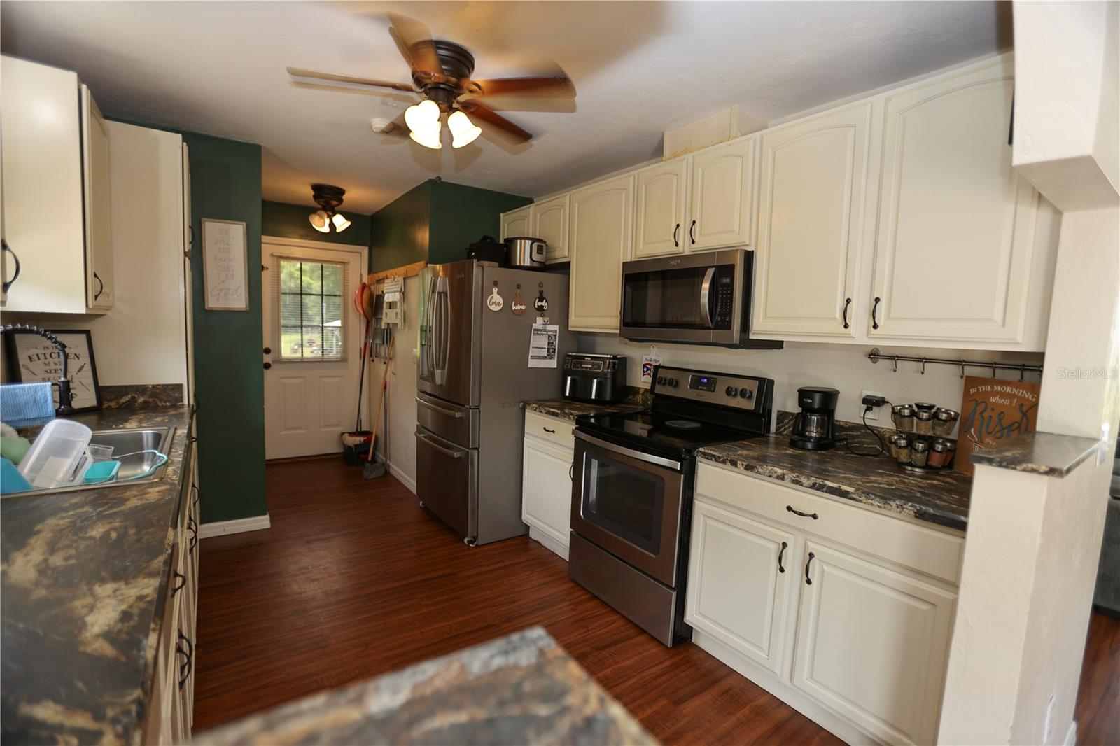 MANOR MAYNOR SUB - Residential
