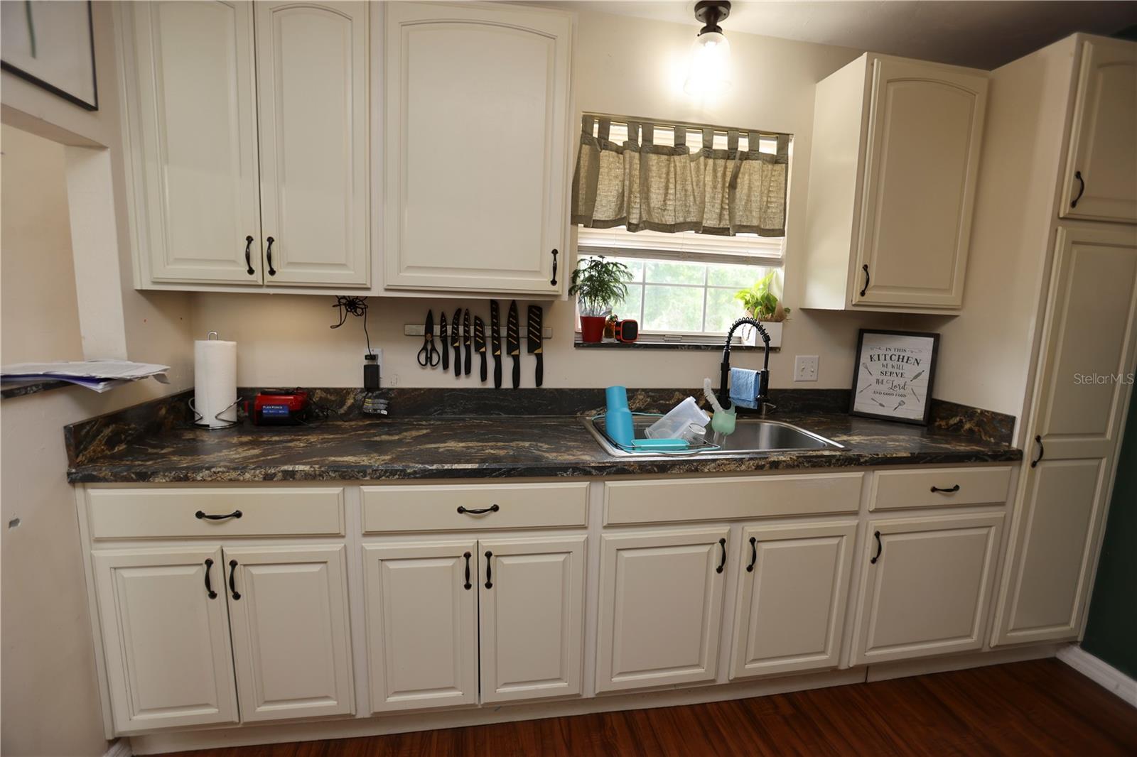 MANOR MAYNOR SUB - Residential