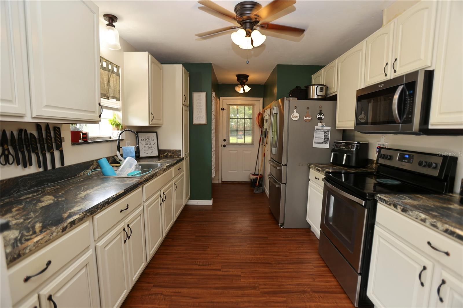 MANOR MAYNOR SUB - Residential