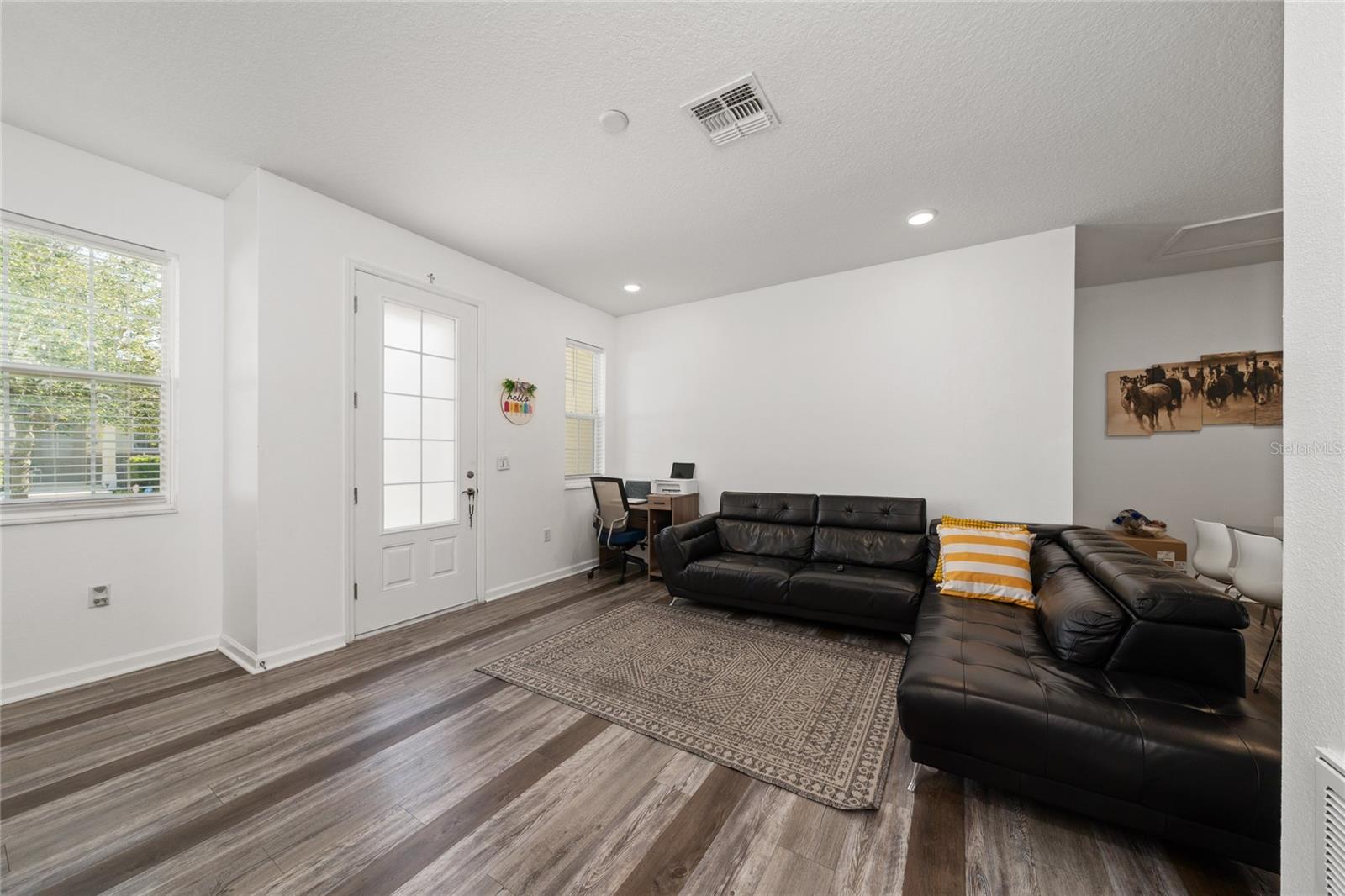 HOLLYGROVE VILLAGE - Residential