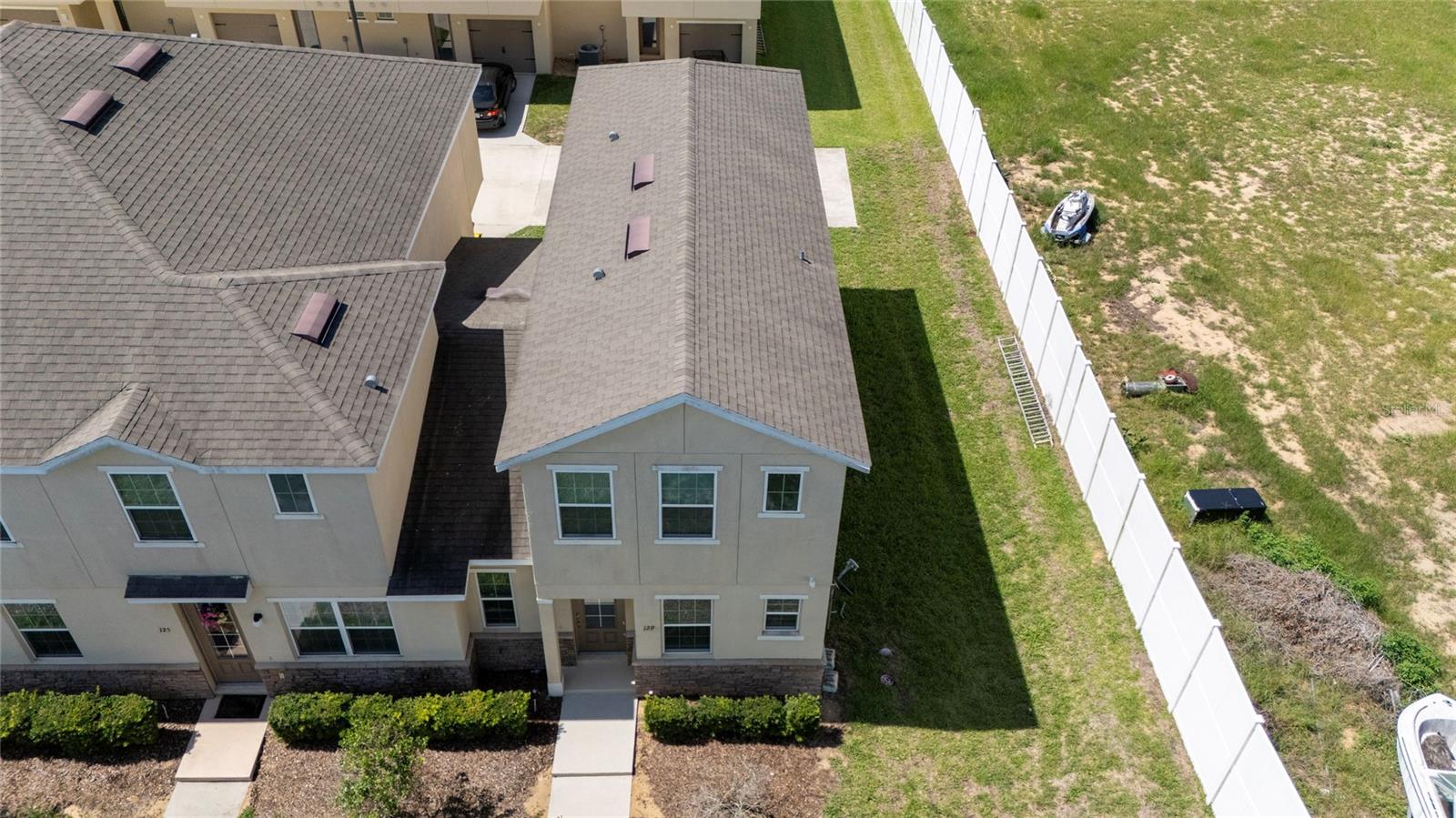 HOLLYGROVE VILLAGE - Residential