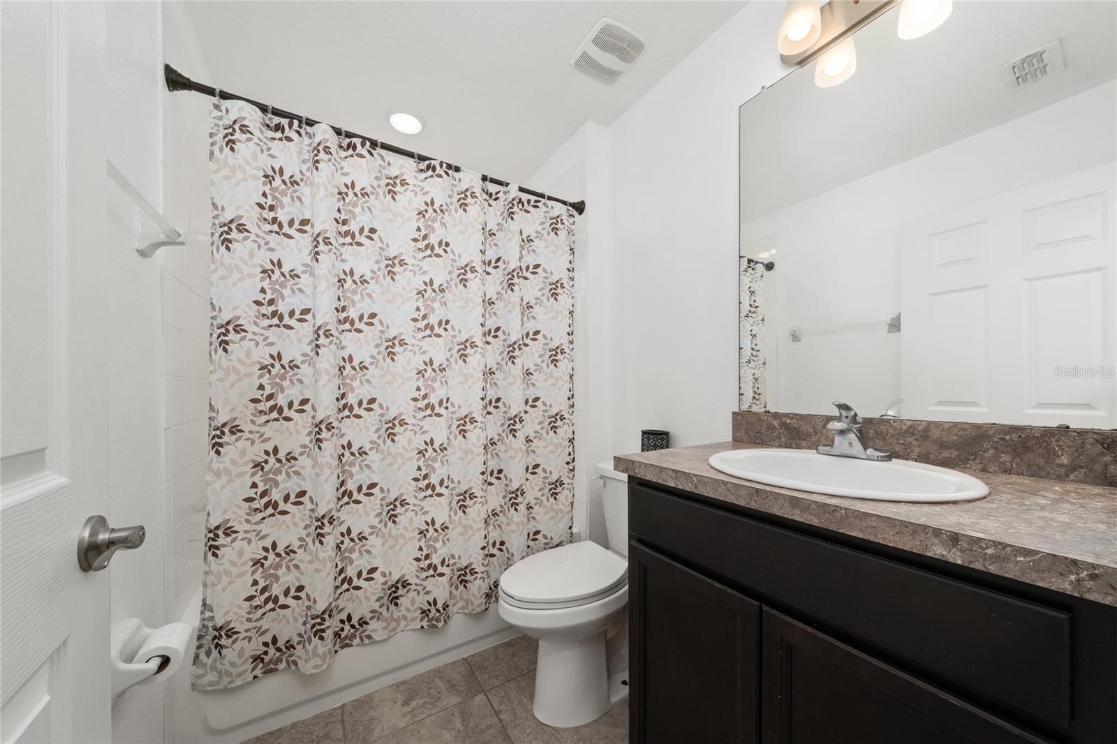 HOLLYGROVE VILLAGE - Residential