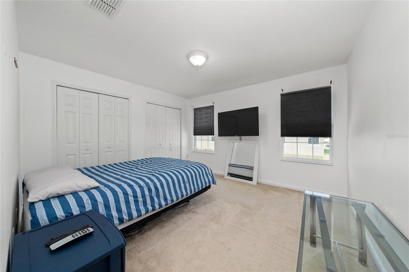 HOLLYGROVE VILLAGE - Residential