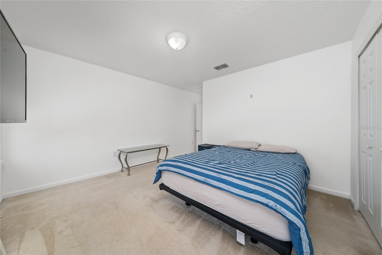 HOLLYGROVE VILLAGE - Residential