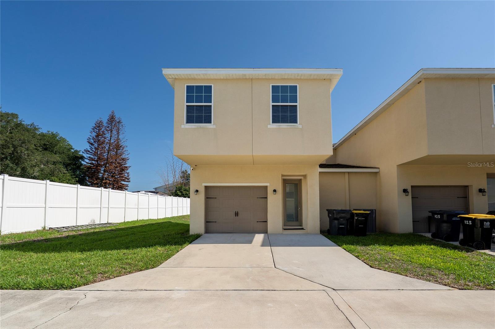 HOLLYGROVE VILLAGE - Residential
