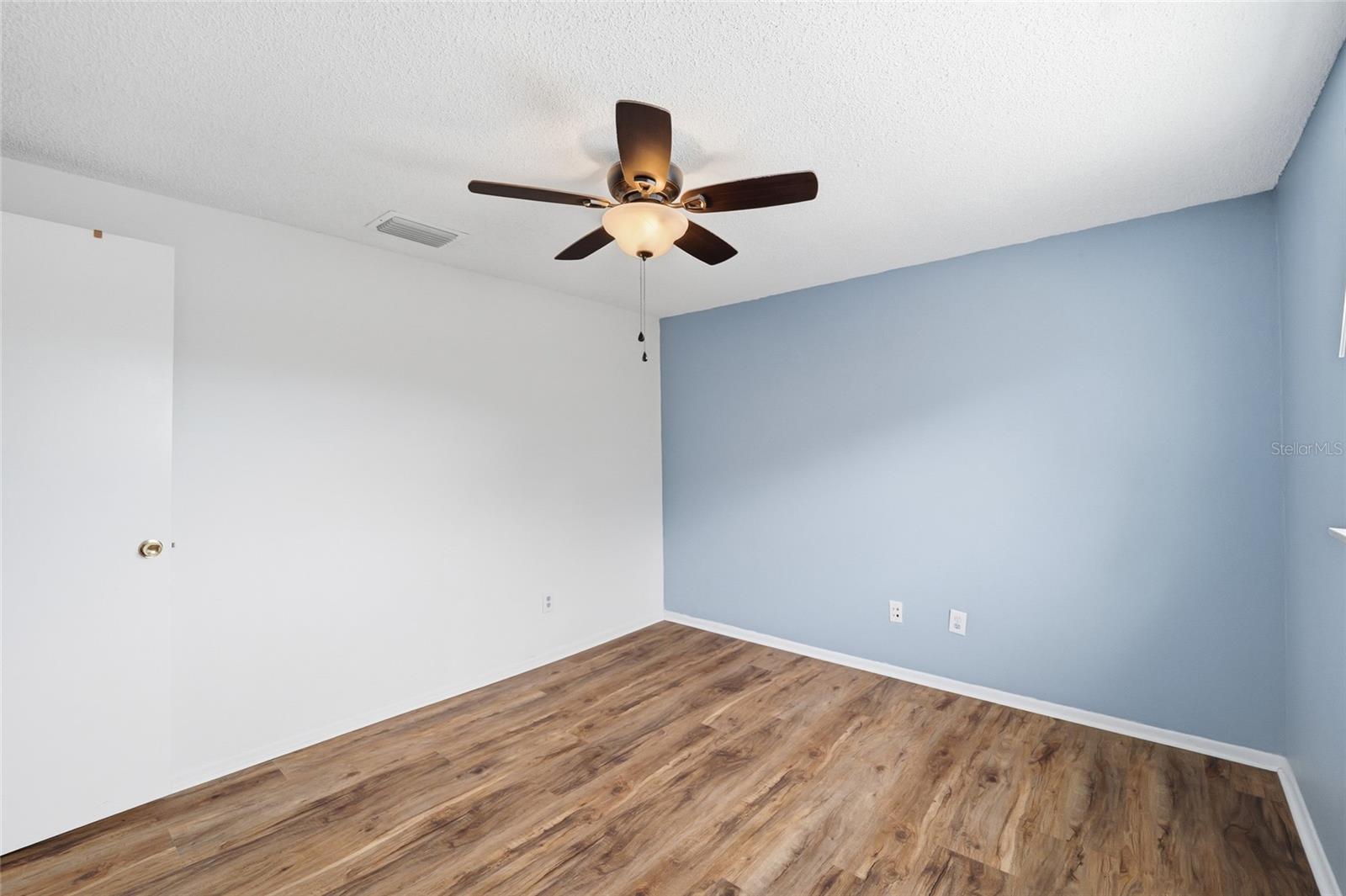 FOUR WINDS ESTATES UNIT 3 - Residential
