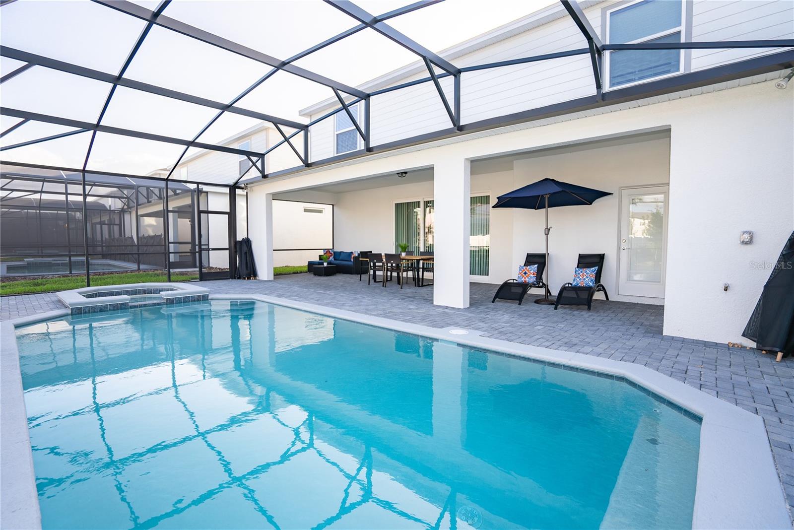 WINDSOR CAY - Residential