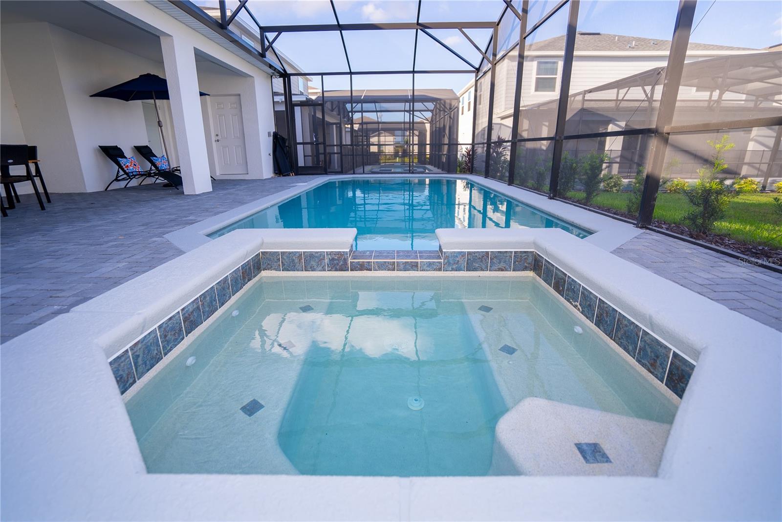 WINDSOR CAY - Residential