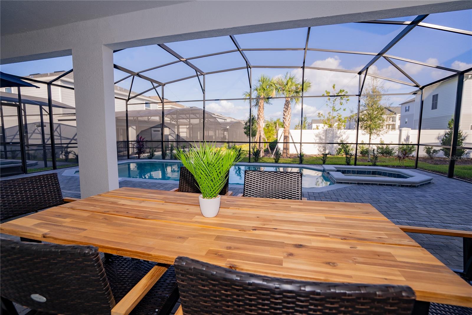 WINDSOR CAY - Residential