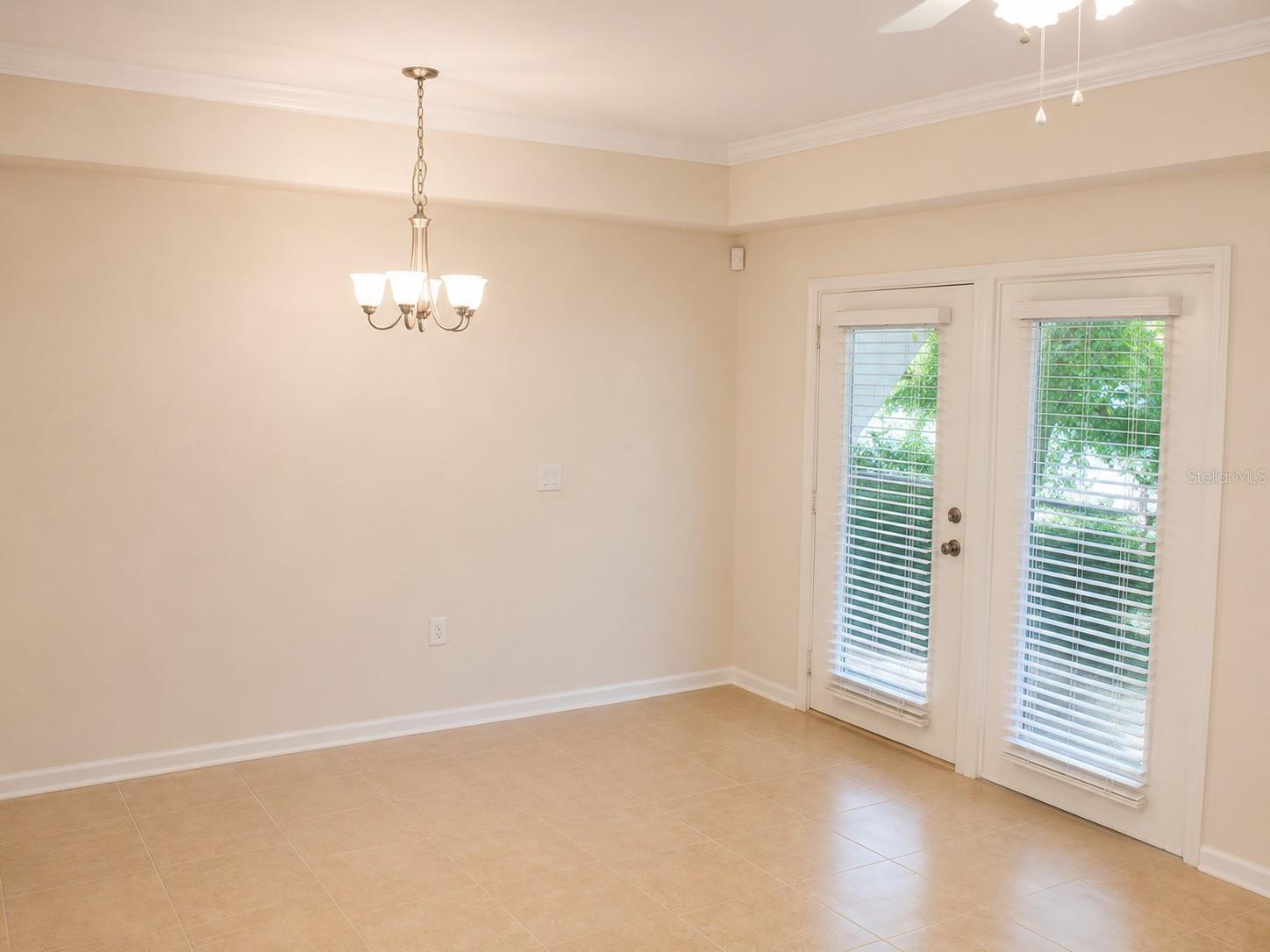 MALLORCA SQUARE - Residential Lease
