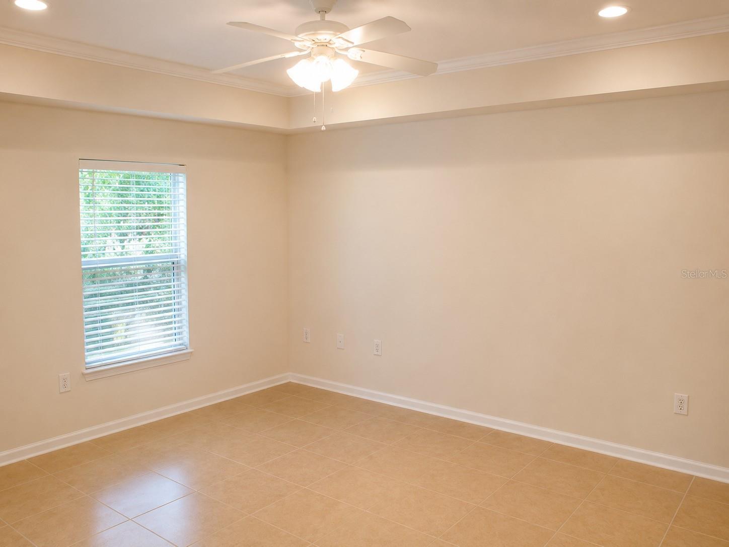 MALLORCA SQUARE - Residential Lease