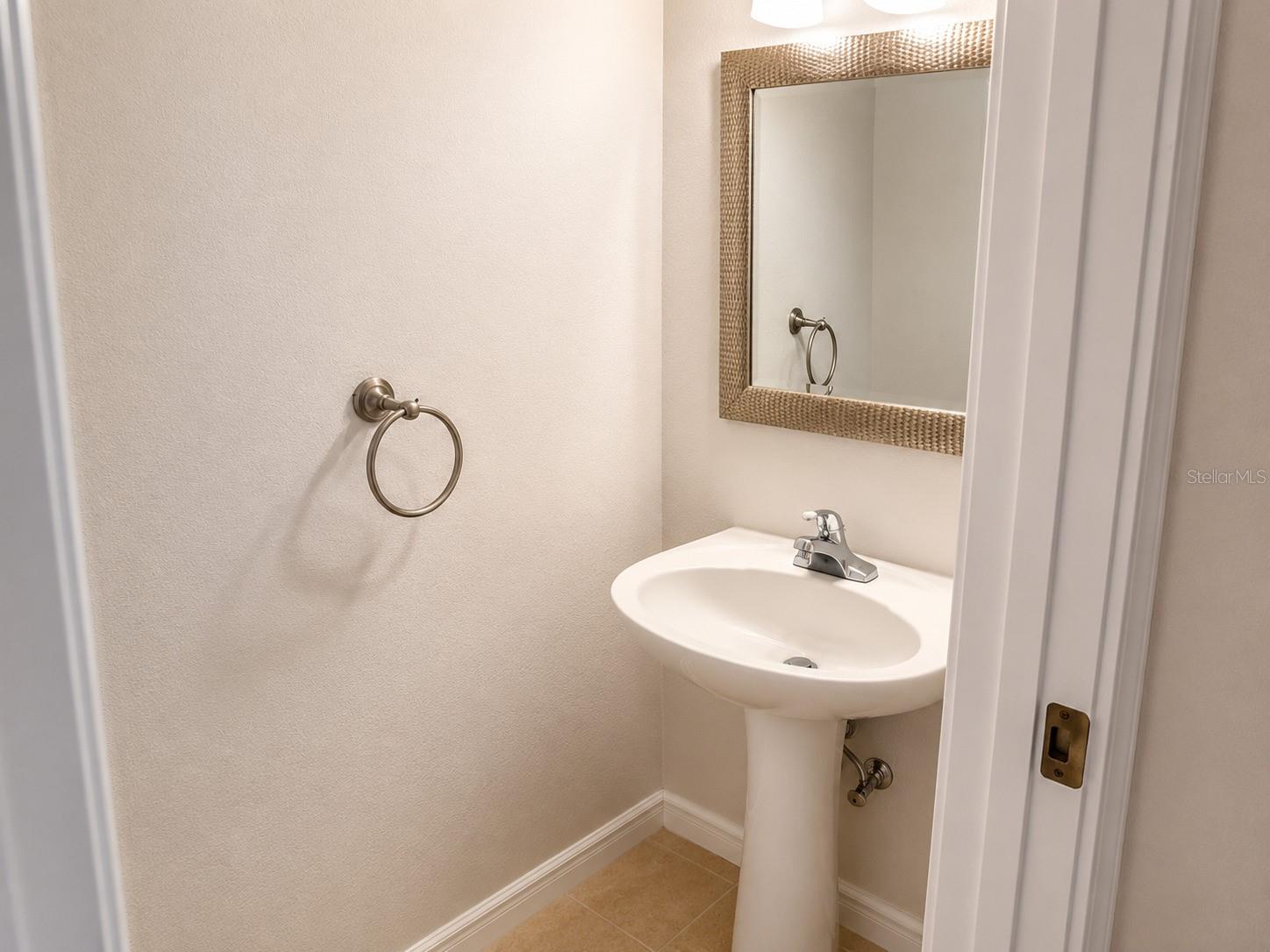 MALLORCA SQUARE - Residential Lease