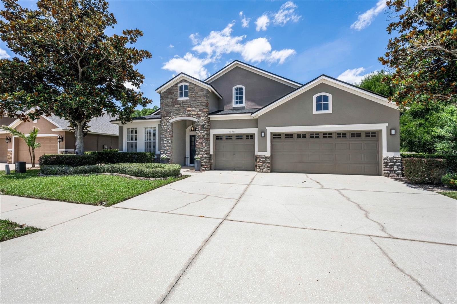 IVY LAKE ESTATES - Residential