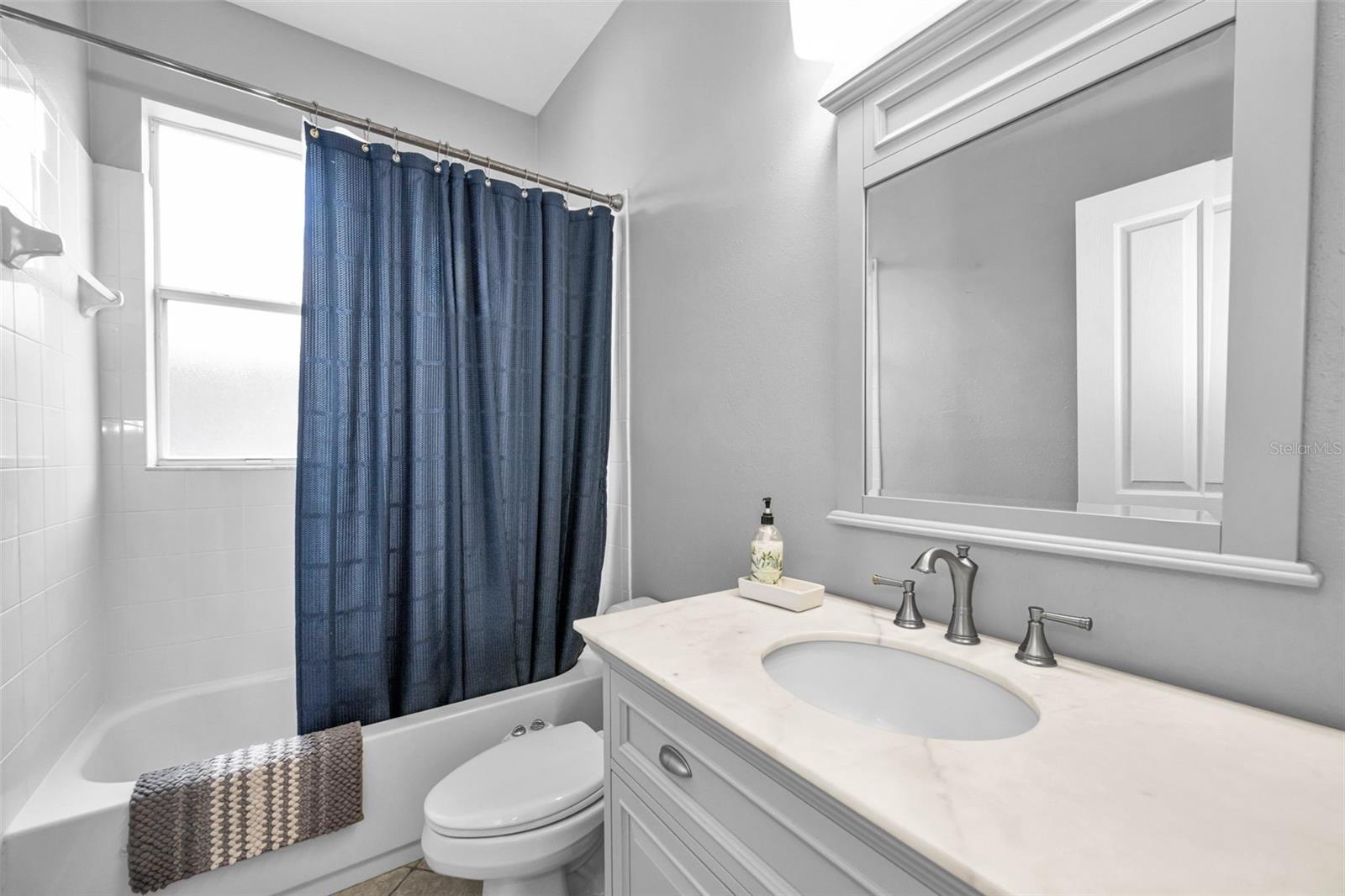 IVY LAKE ESTATES - Residential
