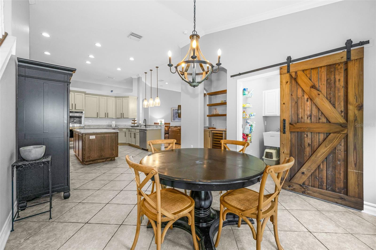 IVY LAKE ESTATES - Residential