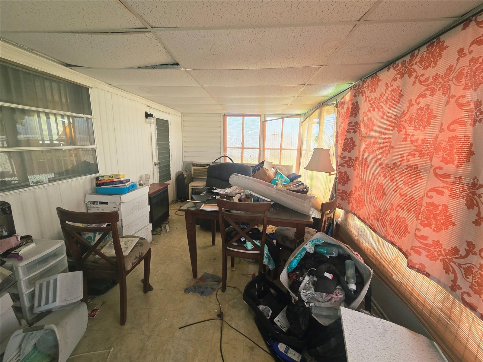 TARPON SHORES MOBILE HOME VILLAGE UNREC - Residential