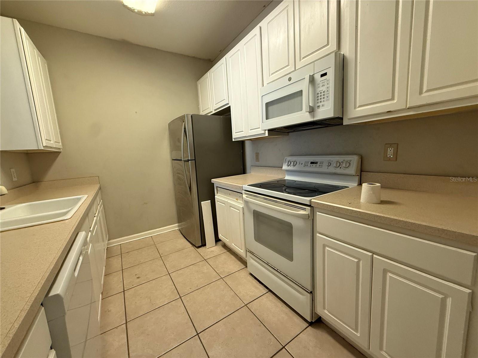 BRANTLEY TERRACE CONDO PH 1 THRU 7 - Residential
