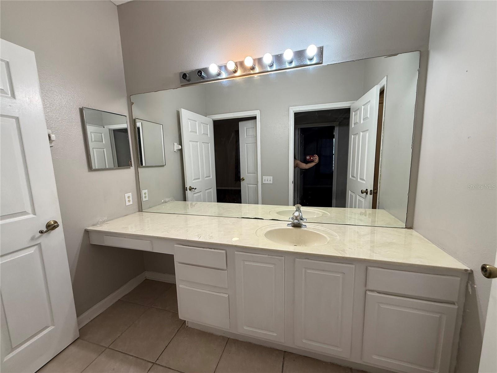 BRANTLEY TERRACE CONDO PH 1 THRU 7 - Residential