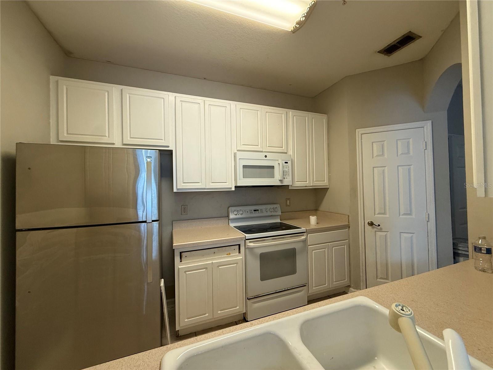 BRANTLEY TERRACE CONDO PH 1 THRU 7 - Residential