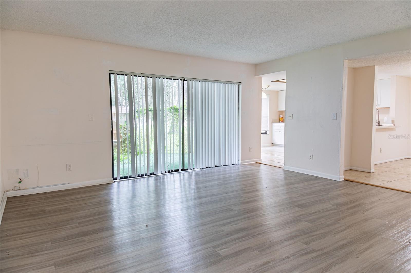 RIVER OAKS CONDO II - Residential