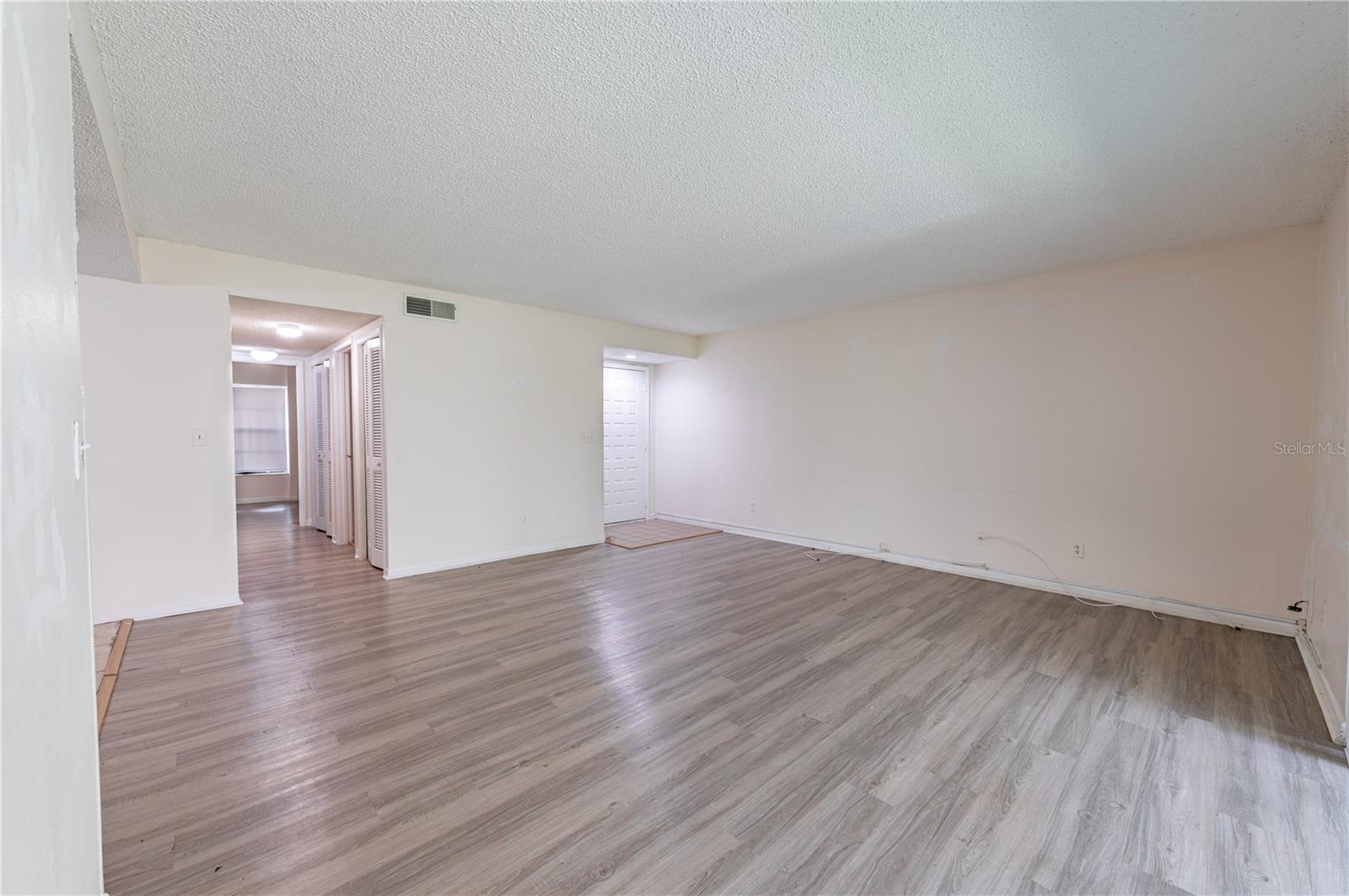 RIVER OAKS CONDO II - Residential