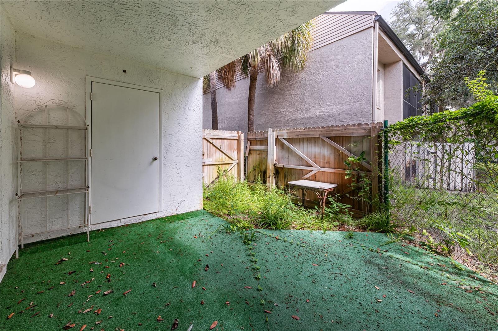 RIVER OAKS CONDO II - Residential