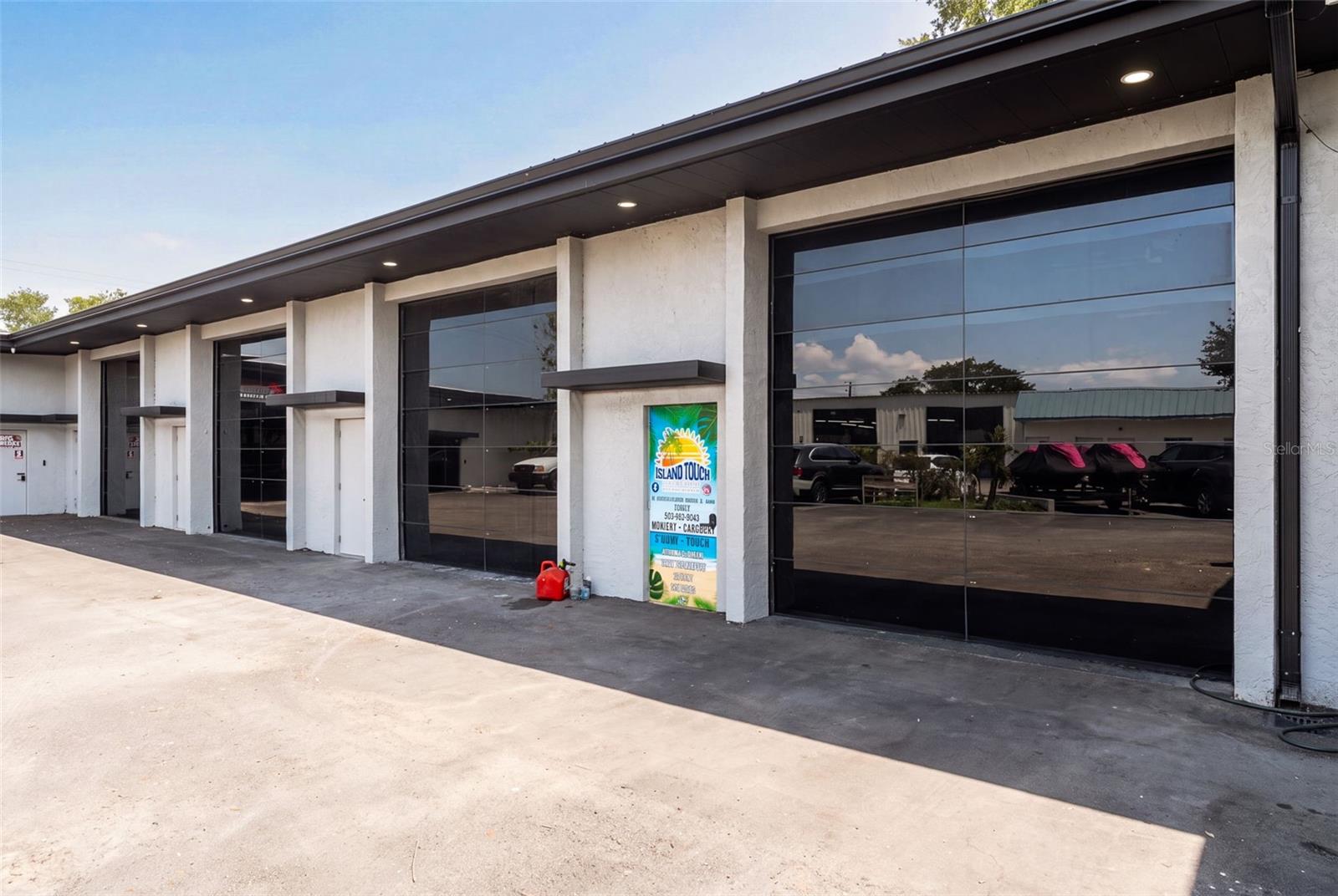 INTERSTATE PARK - Commercial Sale