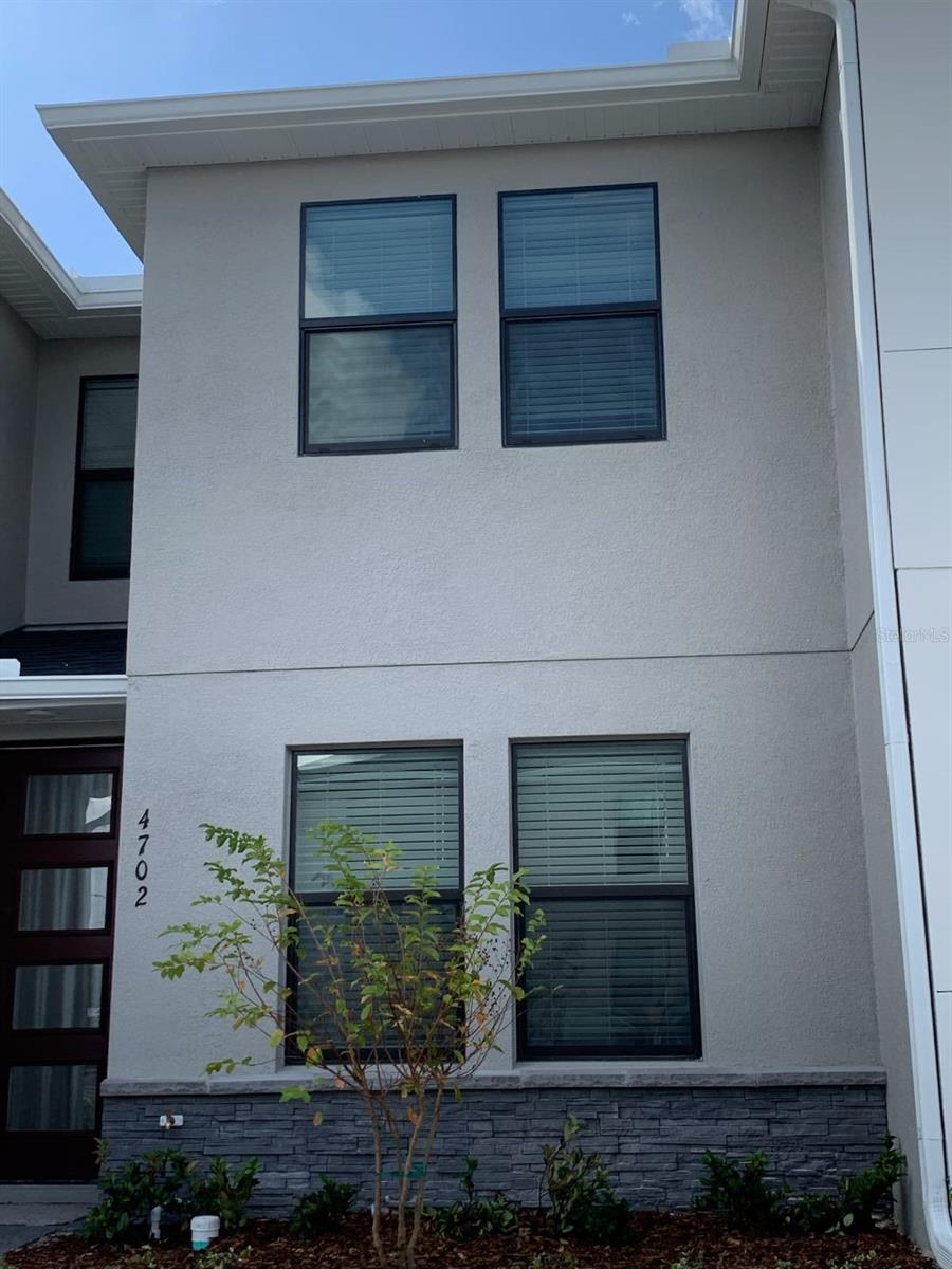 TERRA ESMERALDA TOWNHOES - Residential Lease