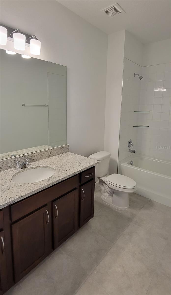 LAKESIDE AT HAMLIN - Residential Lease