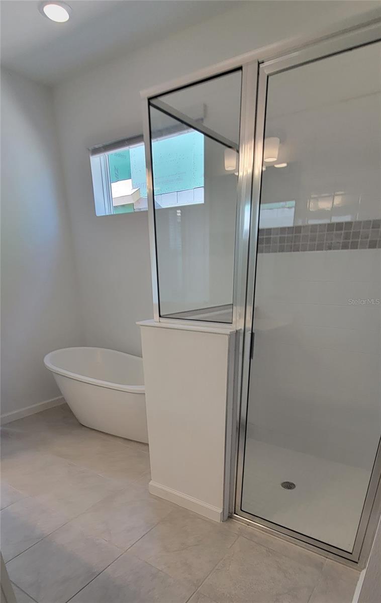 LAKESIDE AT HAMLIN - Residential Lease
