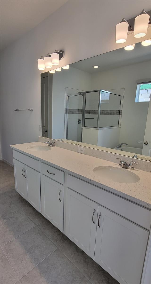 LAKESIDE AT HAMLIN - Residential Lease
