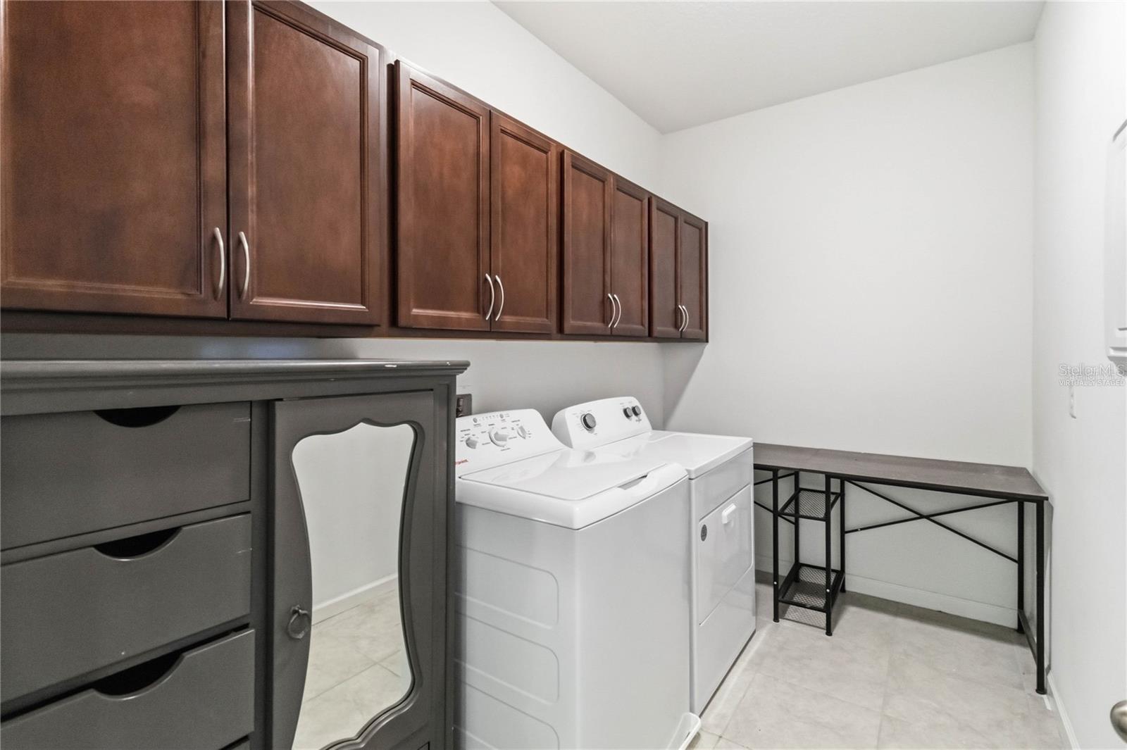 LAKESIDE AT HAMLIN - Residential Lease