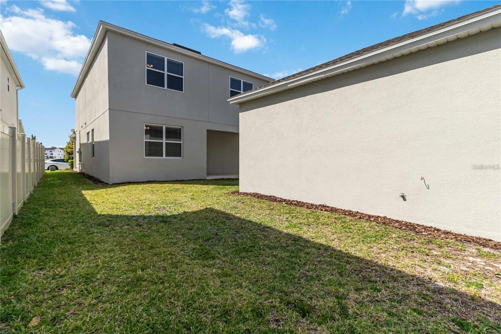 LAKESIDE AT HAMLIN - Residential Lease