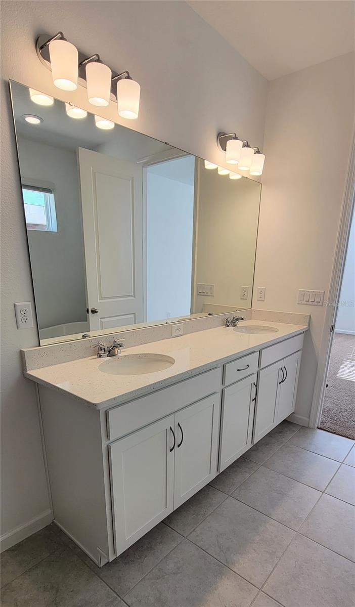 LAKESIDE AT HAMLIN - Residential Lease