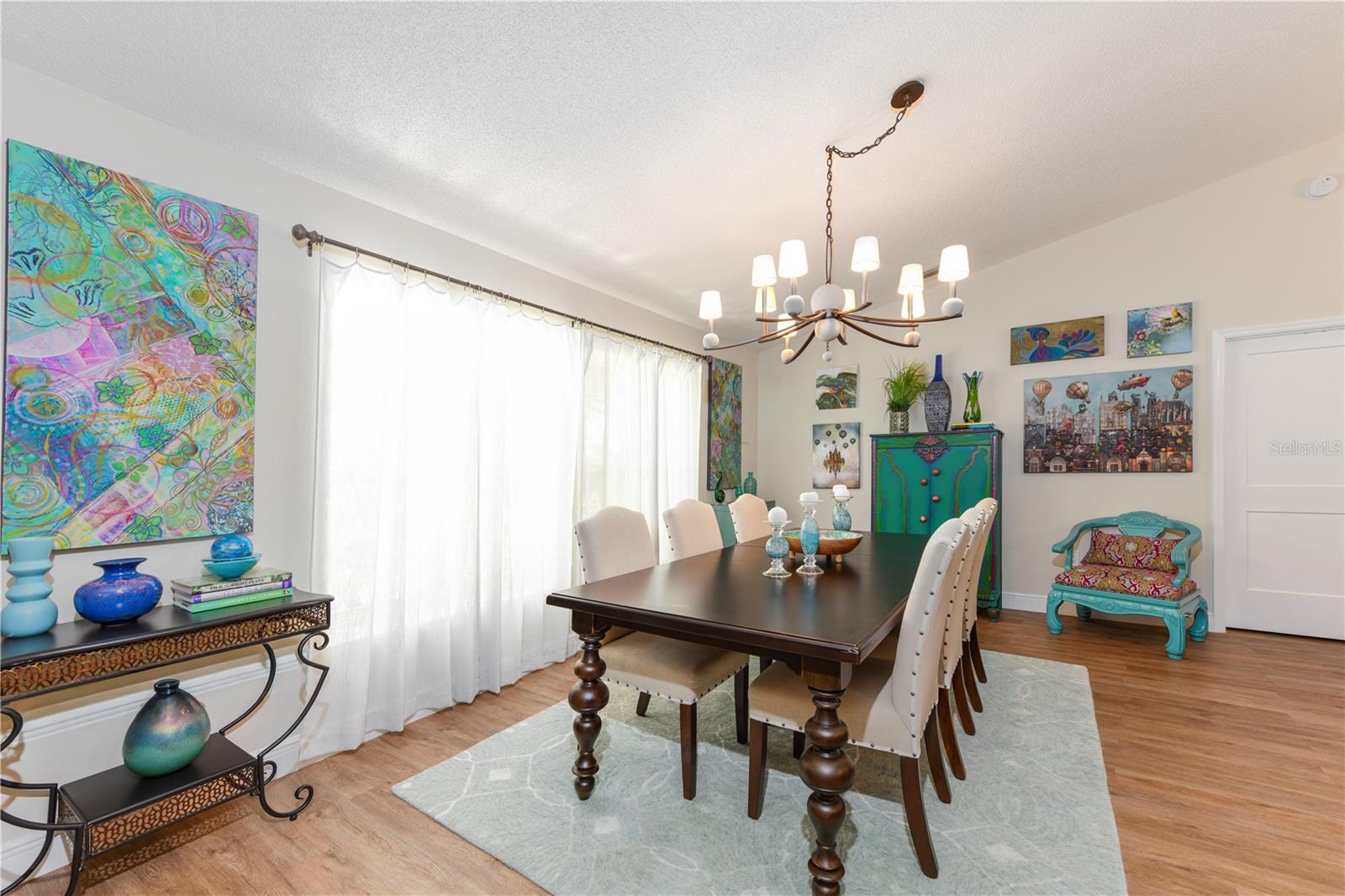 HAMLETS GROVE - Residential