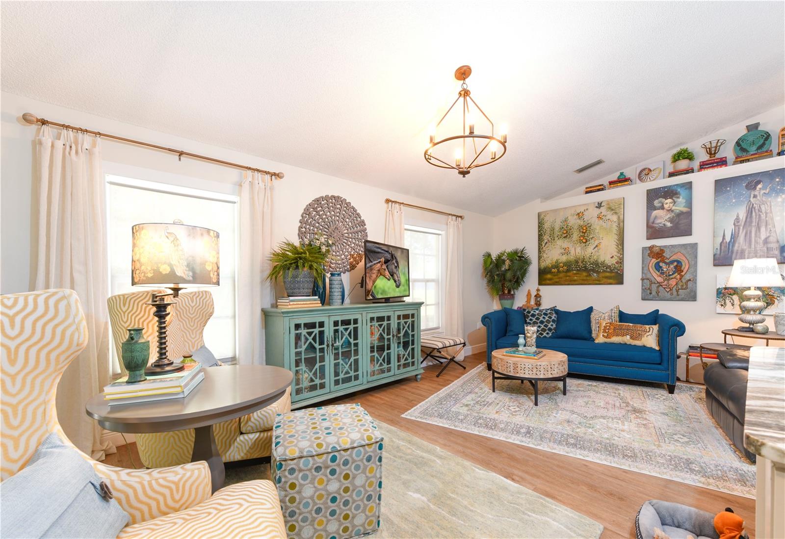 HAMLETS GROVE - Residential