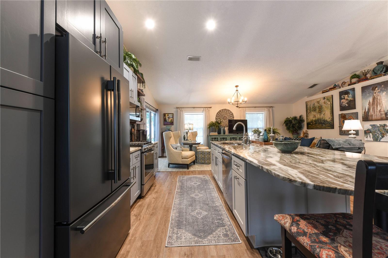 HAMLETS GROVE - Residential