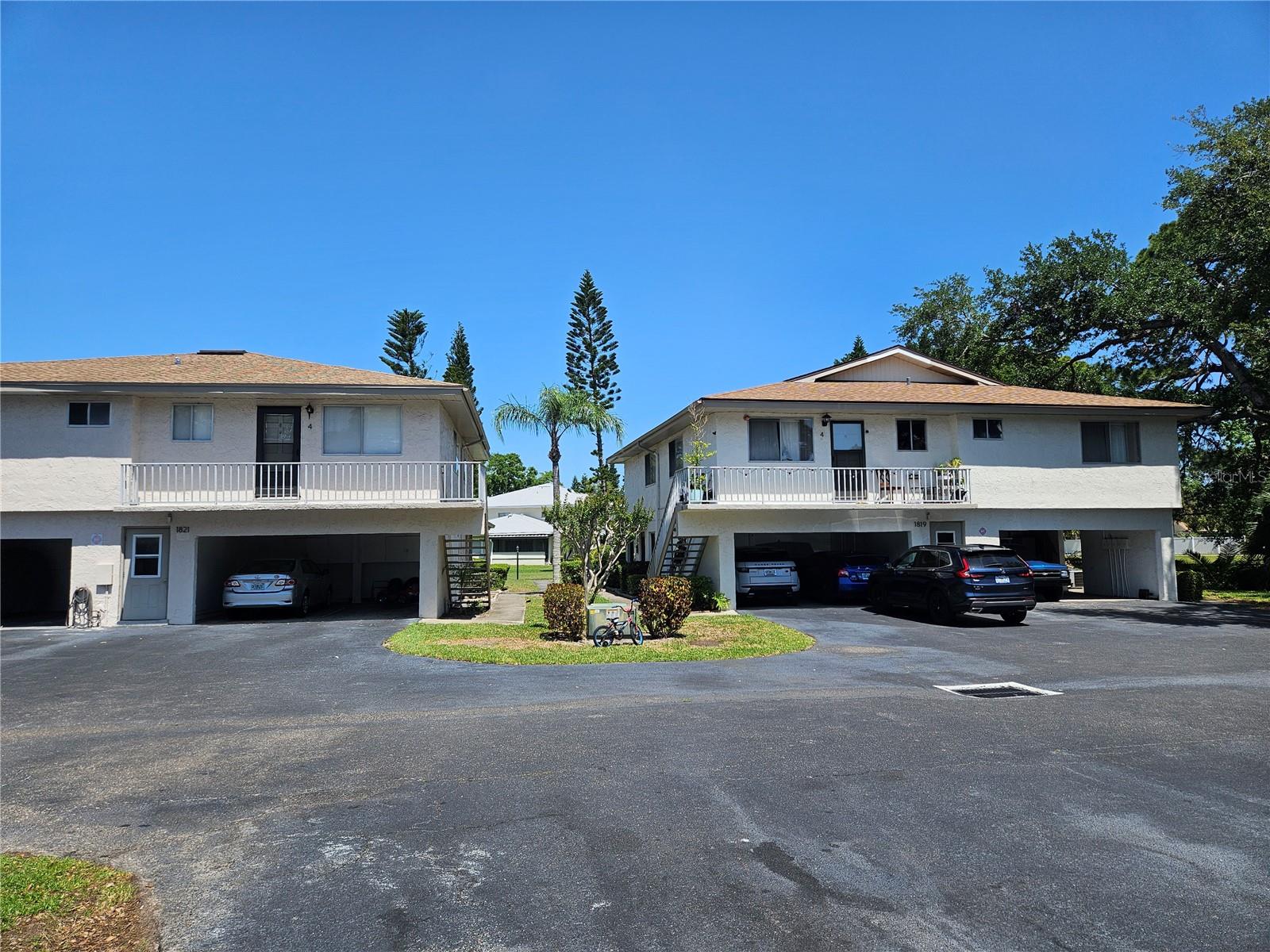 2Bedroom, 1 Bath, with attached Carport. Completely updated and very cute. Very large pool just steps away from unit. Beautiful grounds for bike rides or nice long walks. On Cul-de-sac so the only traffic is from the tenants or owners who live there. A bock dock is close by to enjoy the sites.