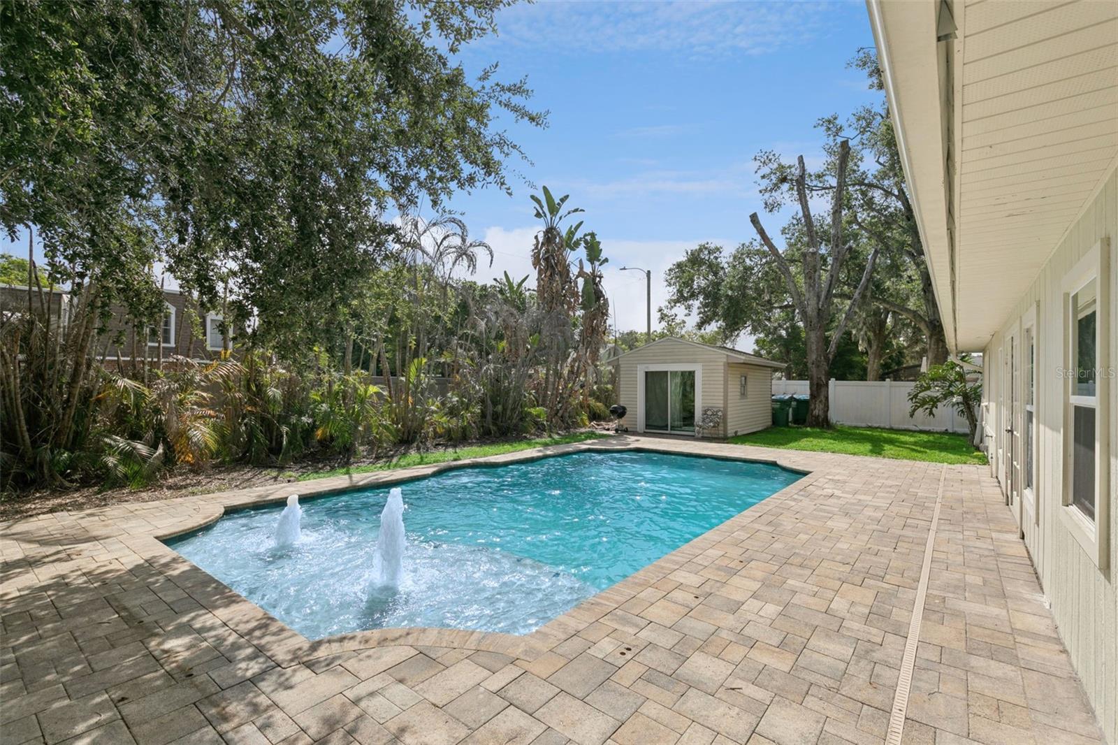 COACH LIGHT ESTATES - Residential