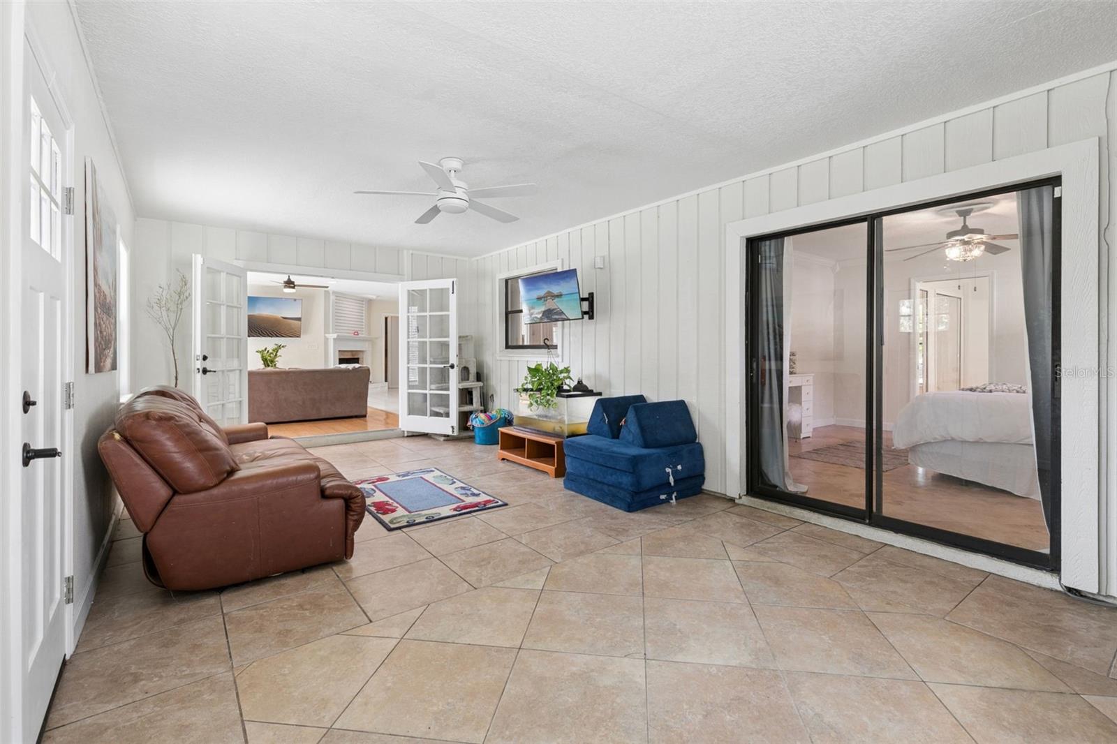 COACH LIGHT ESTATES - Residential