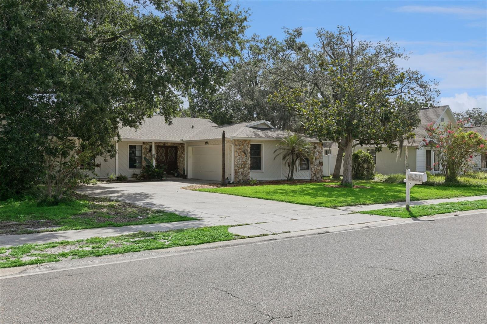 COACH LIGHT ESTATES - Residential