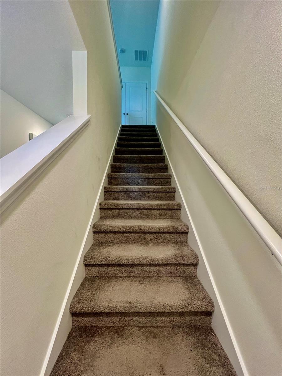 MEADOW RDG PH A-1 - Residential Lease