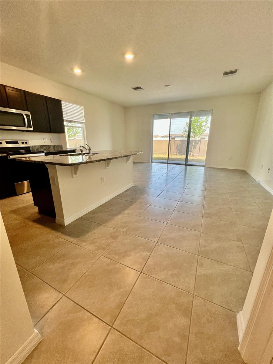 MEADOW RDG PH A-1 - Residential Lease
