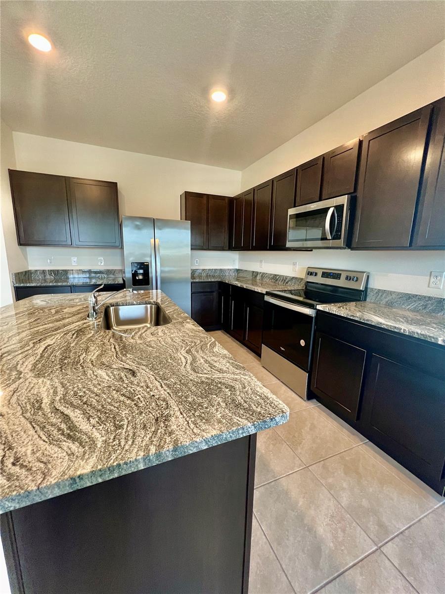 MEADOW RDG PH A-1 - Residential Lease