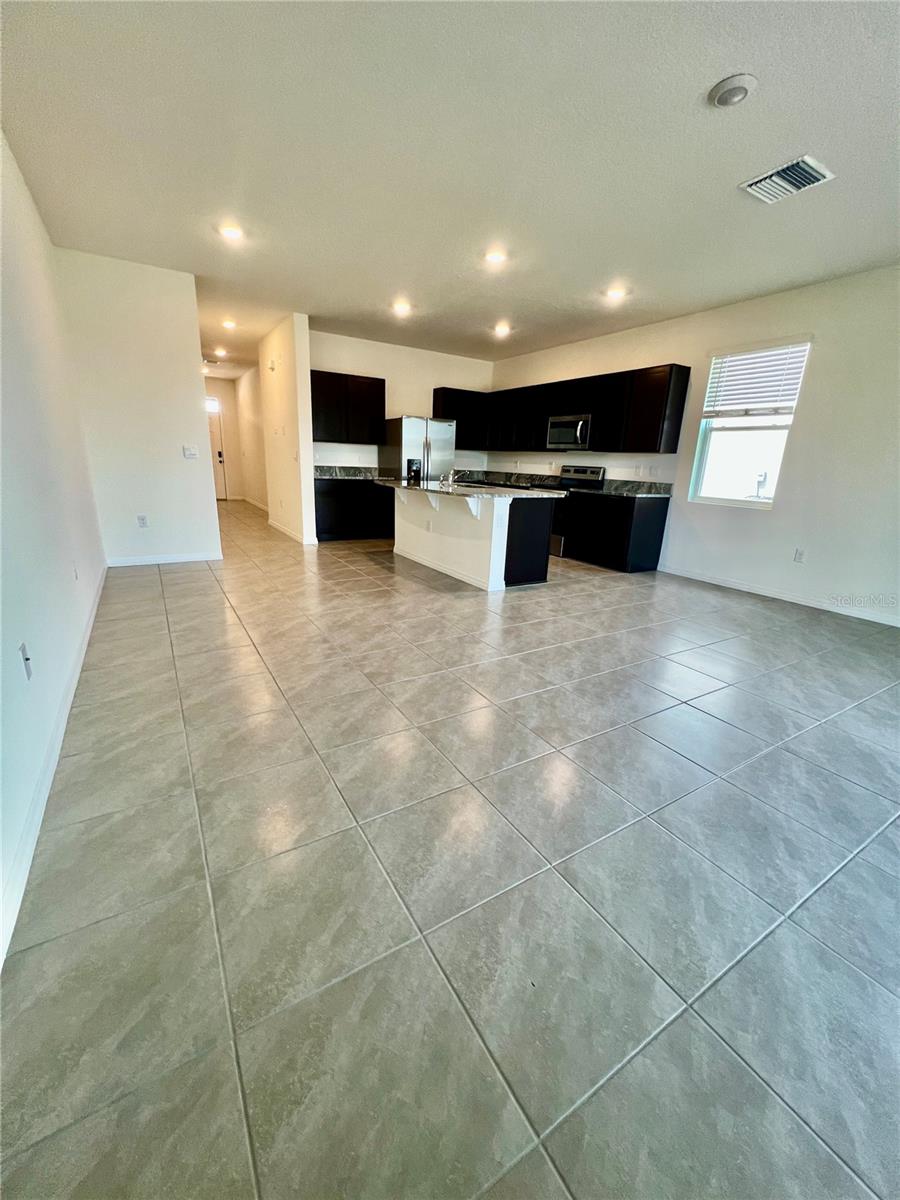 MEADOW RDG PH A-1 - Residential Lease