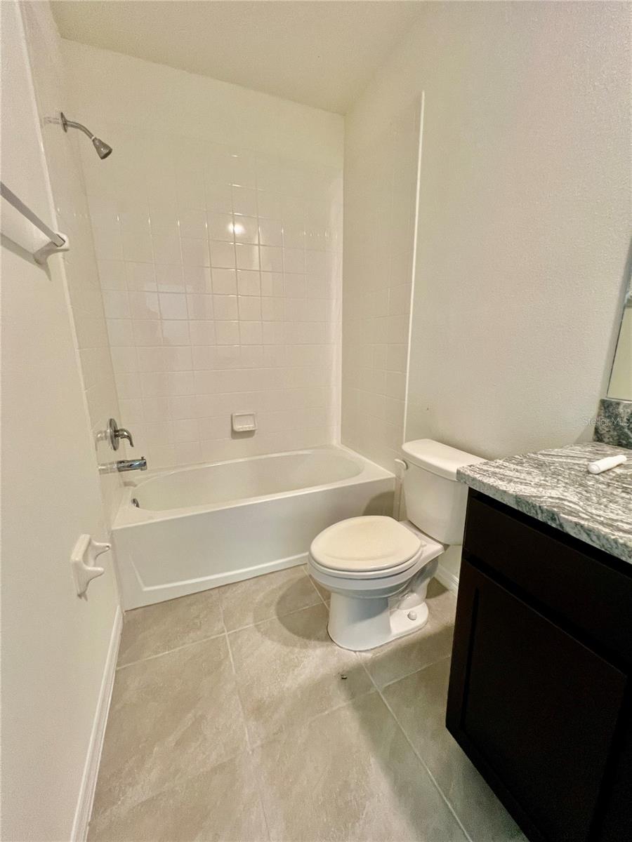 MEADOW RDG PH A-1 - Residential Lease
