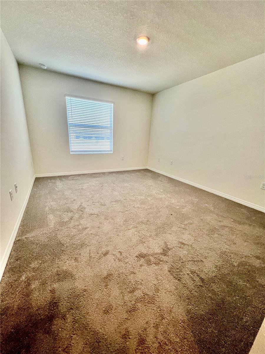 MEADOW RDG PH A-1 - Residential Lease