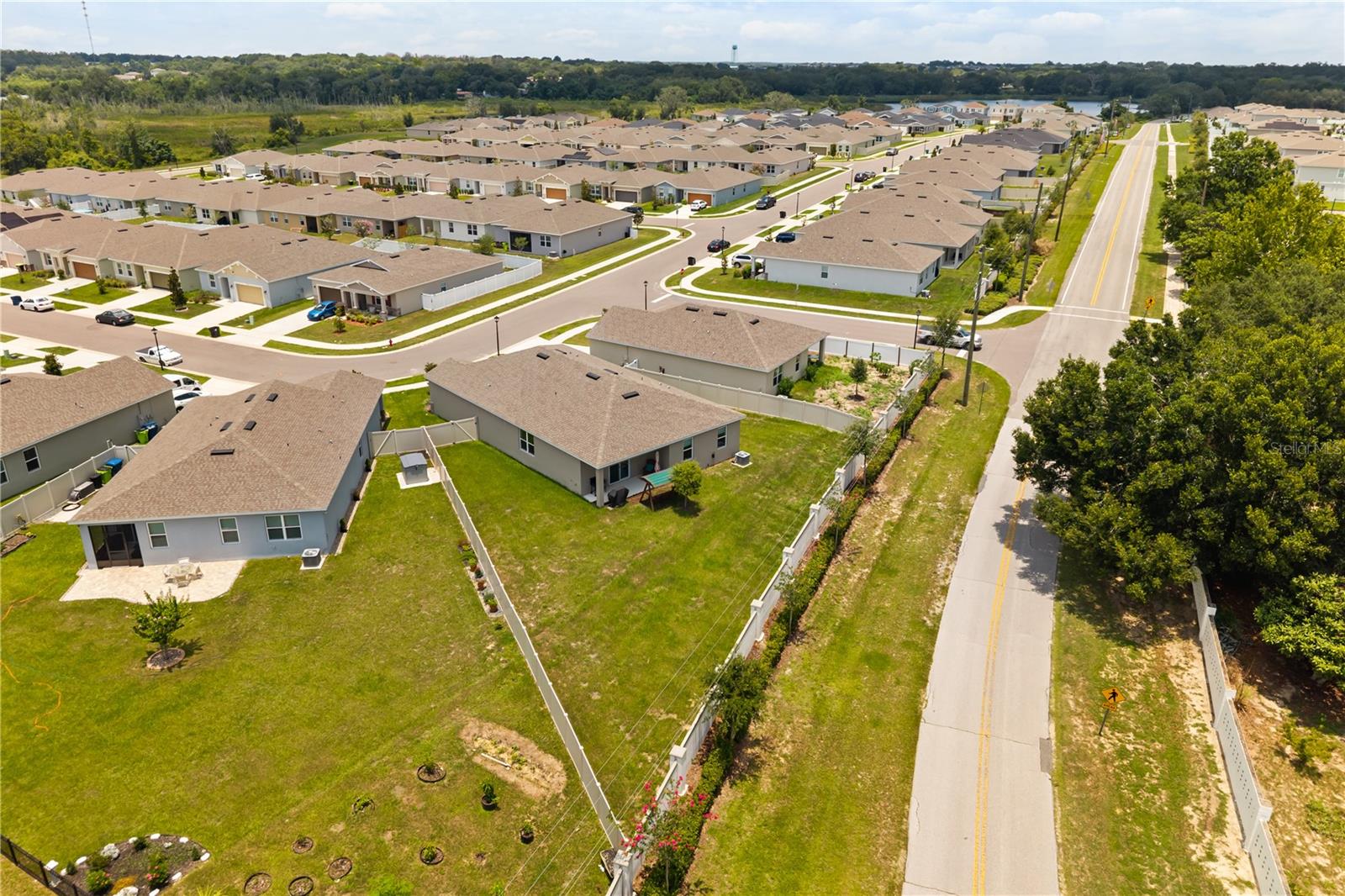 SUNSET LAKES - Residential