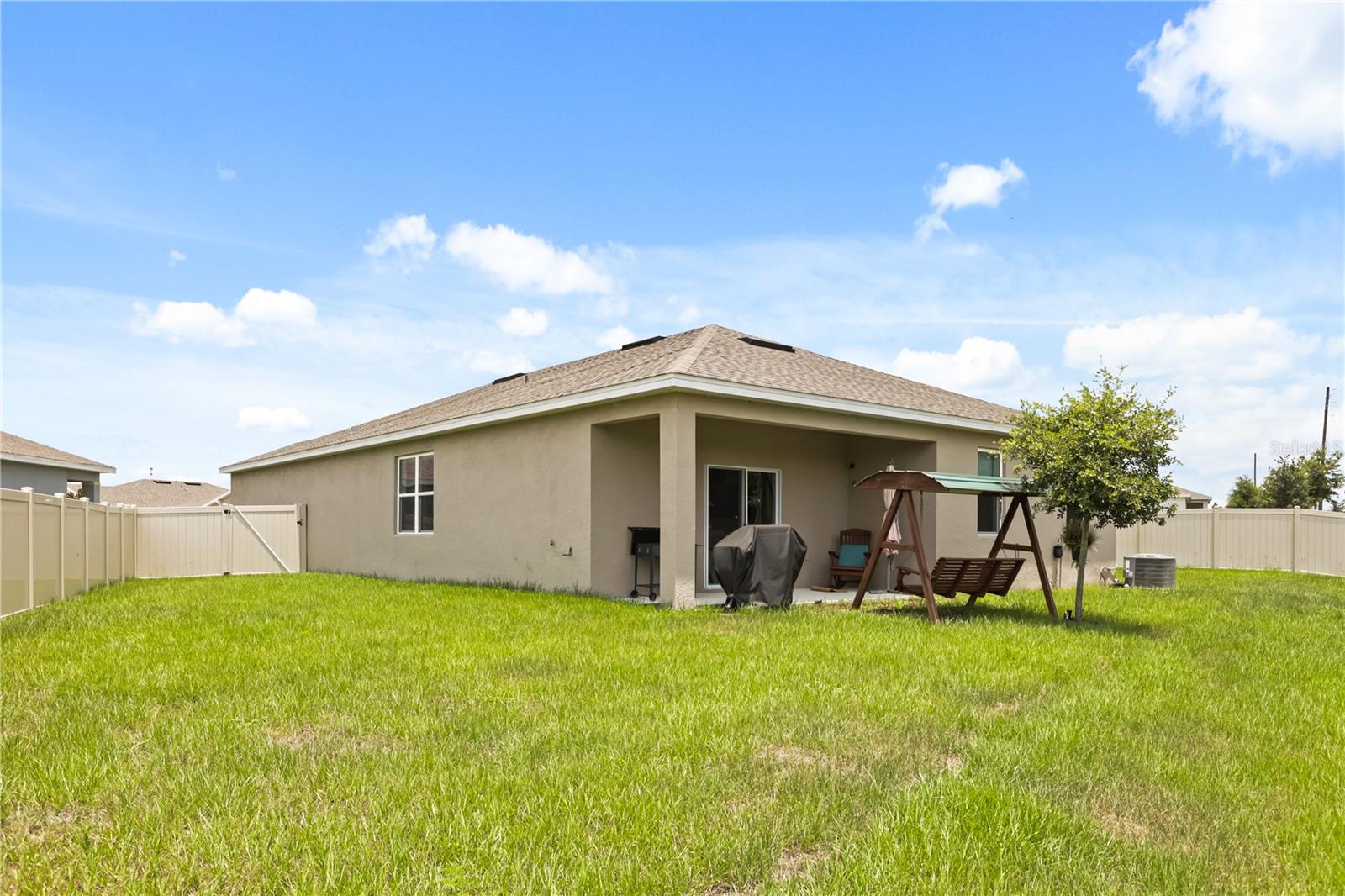 SUNSET LAKES - Residential