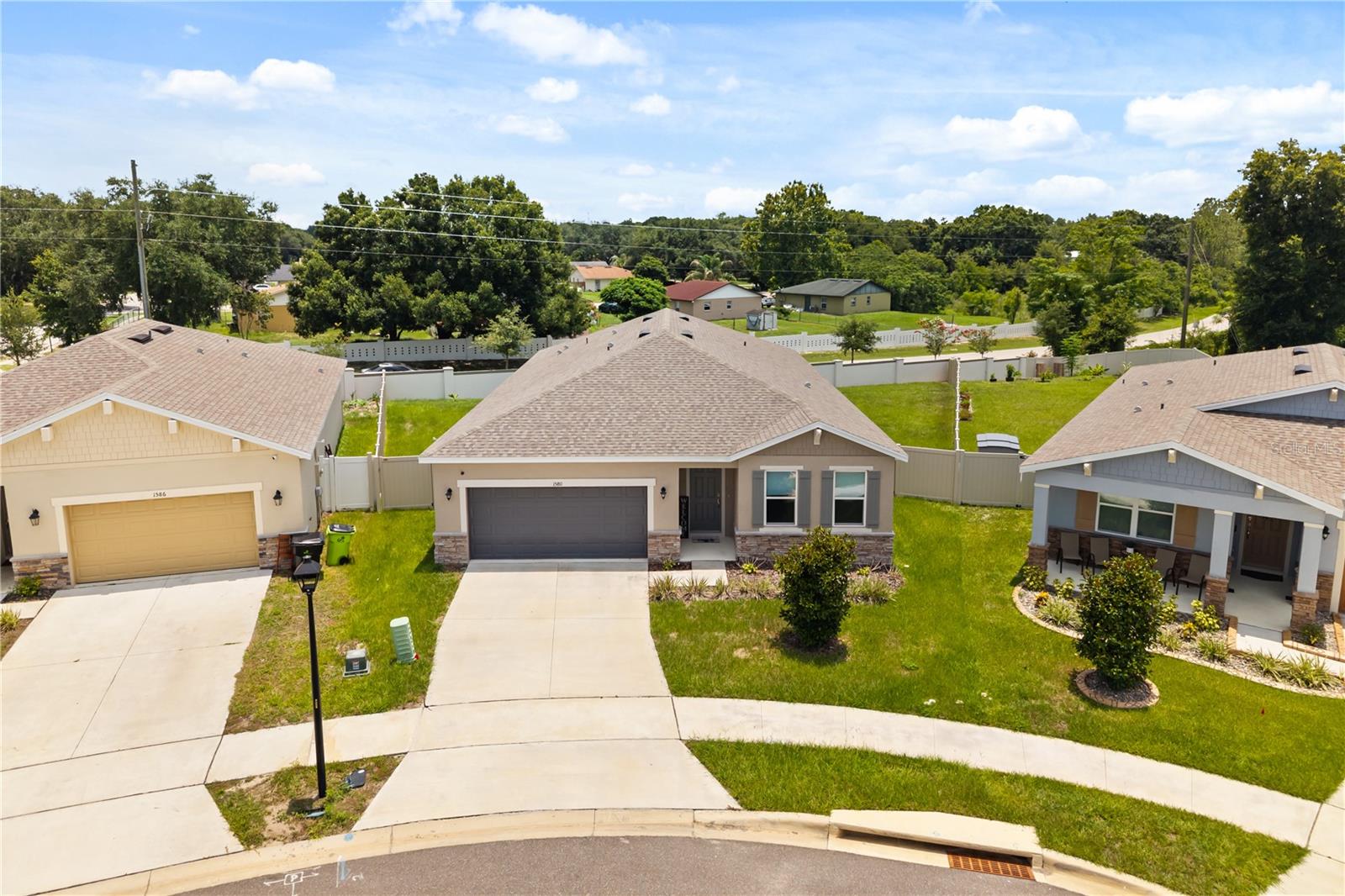 SUNSET LAKES - Residential